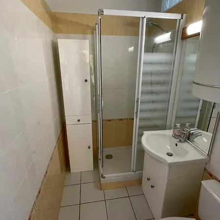 Cosy A 100m De La