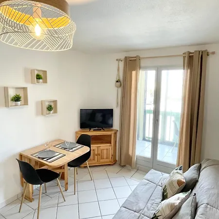Cosy A 100m De La